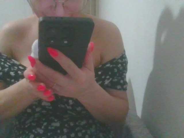 VelvetSin8's BongaCams show and profile