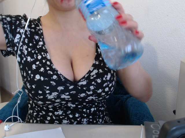 VelvetSin8's BongaCams show and profile