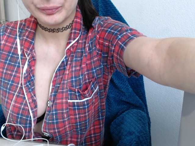 VelvetSin8's BongaCams show and profile