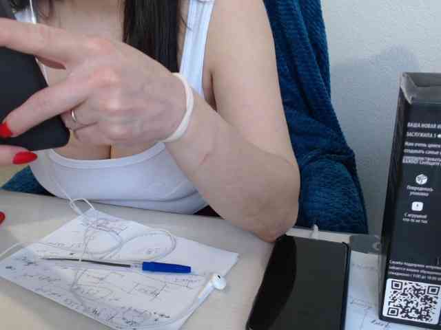 CrazyLove8Dance8 webcam