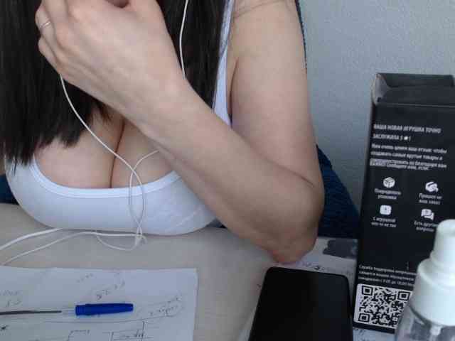 CrazyLove8Dance8 webcam