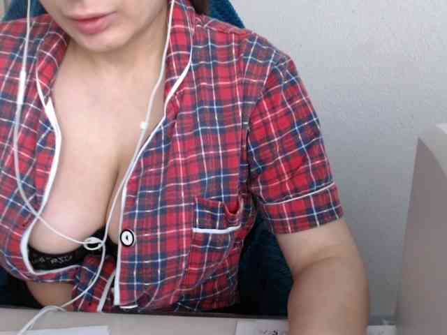 CrazyLove8Dance8 webcam