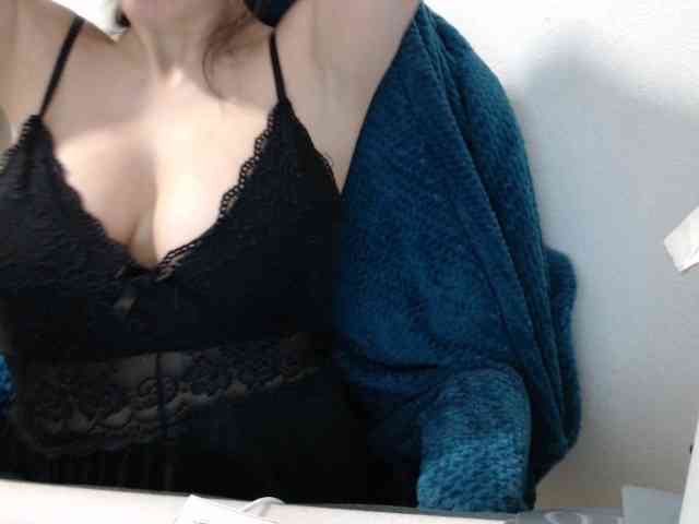 CrazyLove8Dance8 webcam