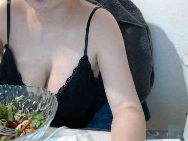 CrazyLove8Dance8 webcam