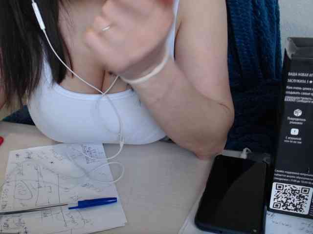 CrazyLove8Dance8 webcam