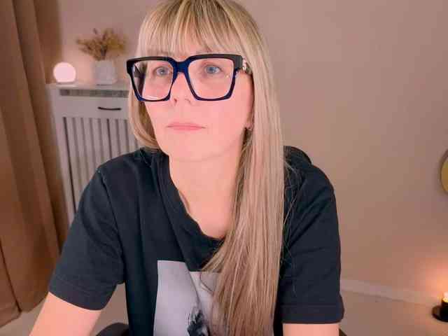 Aria420 Live Webcam on BongaCams