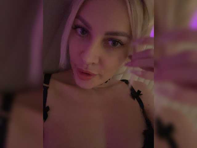 Milena7774's BongaCams show and profile