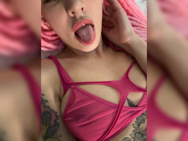 Milena7774's BongaCams show and profile