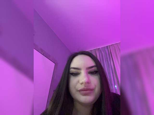 kariiicat's BongaCams show and profile