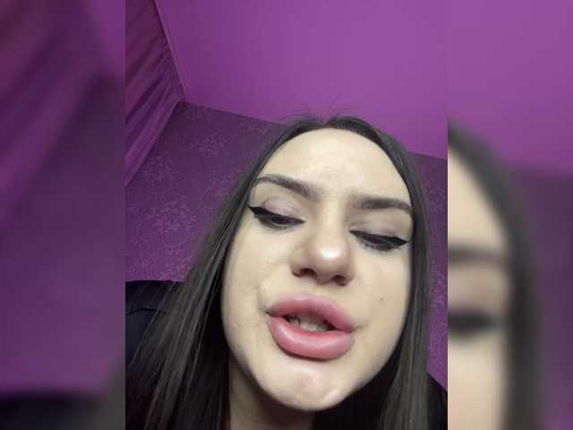 kariiicat's BongaCams show and profile