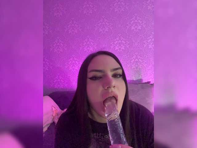 kariiicat's BongaCams show and profile