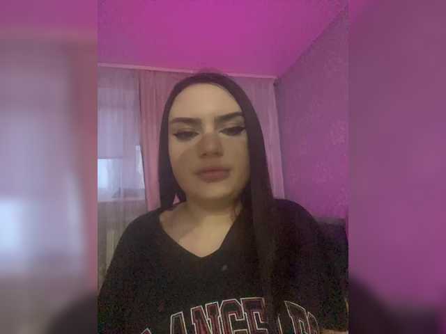 kariiicat's BongaCams show and profile