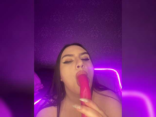 kariiicat's BongaCams show and profile