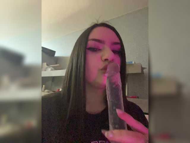 модель kariiicat