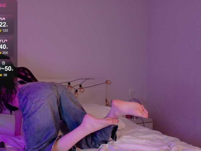 gwenonline's BongaCams show and profile