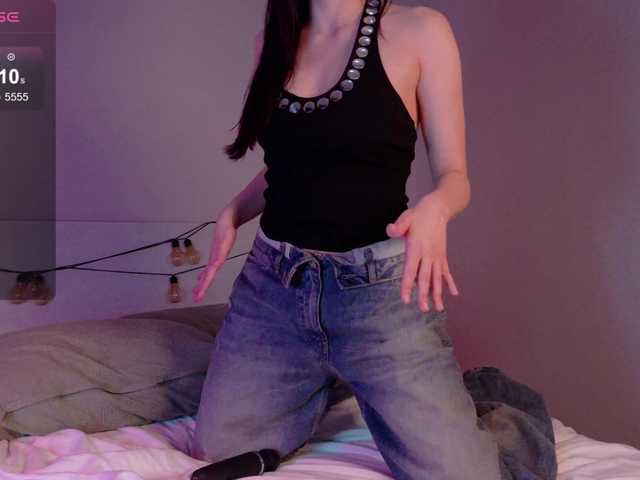 gwenonline's BongaCams show and profile