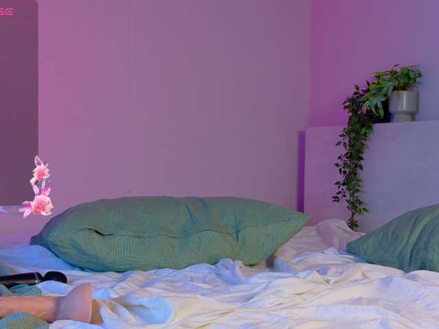 gwenonline's BongaCams show and profile