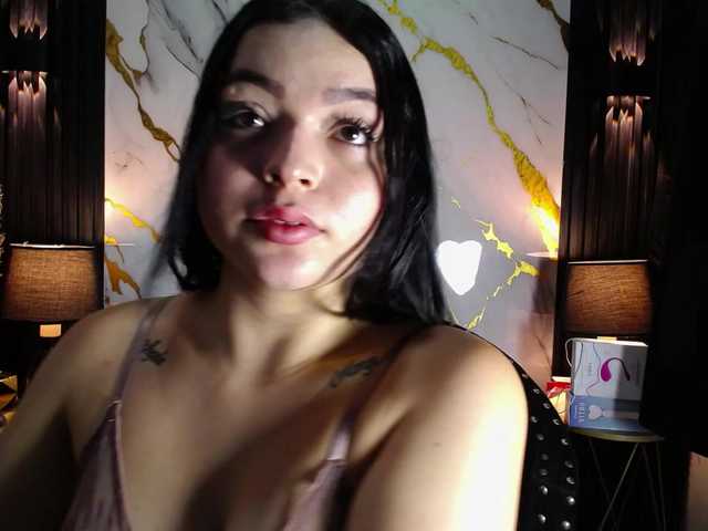 Bootyvero's BongaCams show and profile