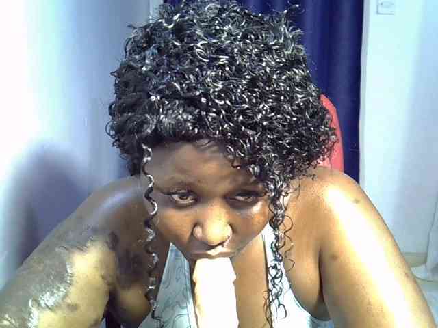 Prettymischy webcam
