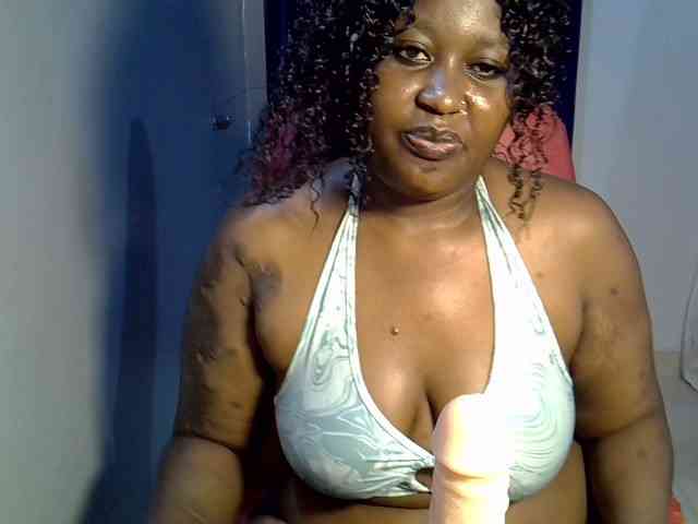 Prettymischy webcam