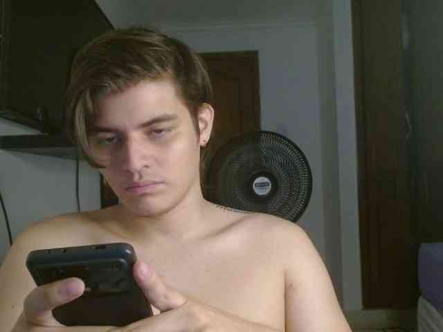 BadbunnyAA Live Webcam on BongaCams