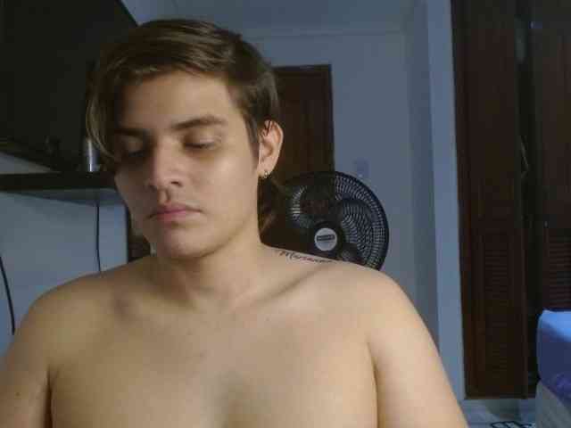 BadbunnyAA Live Webcam on BongaCams