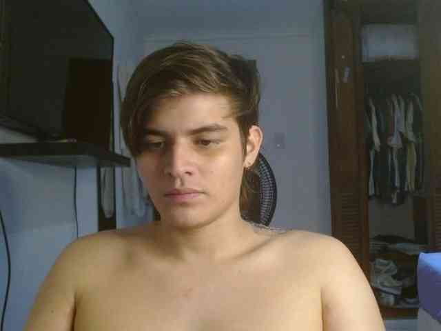 BadbunnyAA Live Webcam on BongaCams