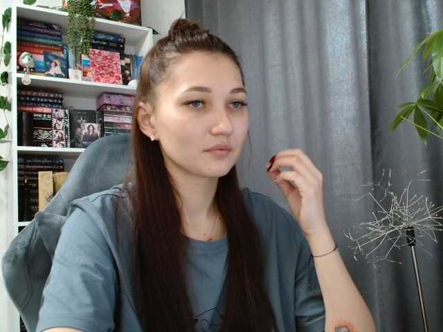 AprilSun's BongaCams show and profile