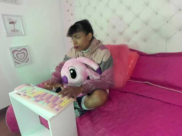 Alejamiller1703's BongaCams show and profile