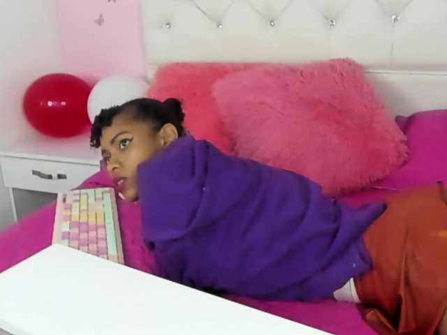 Alejamiller1703's BongaCams show and profile