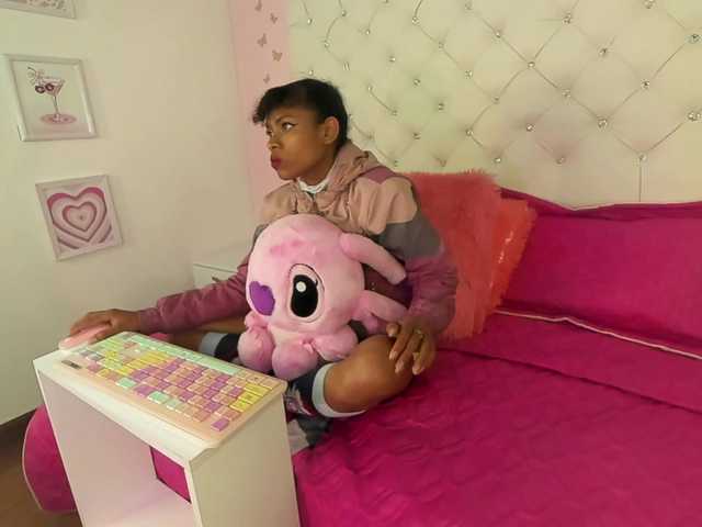 Alejamiller1703's BongaCams show and profile