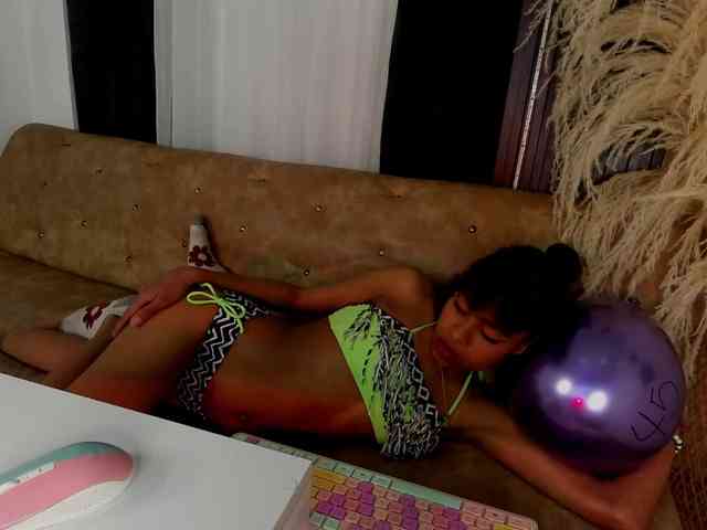 Alejamiller1703 webcam