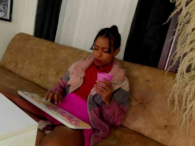 Alejamiller1703 webcam