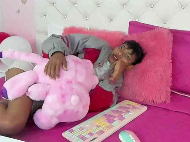 Alejamiller1703 webcam