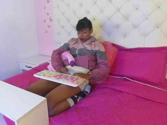 Alejamiller1703 webcam