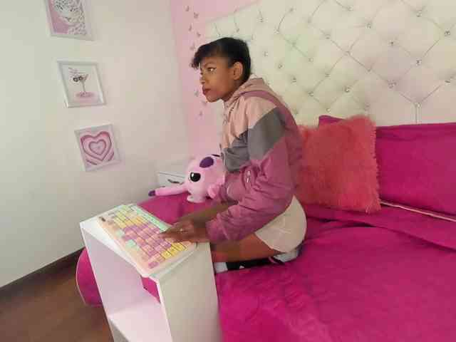 Alejamiller1703 webcam