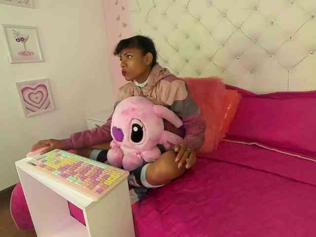 Alejamiller1703 webcam