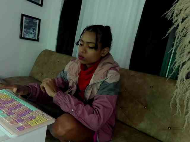 Alejamiller1703 webcam