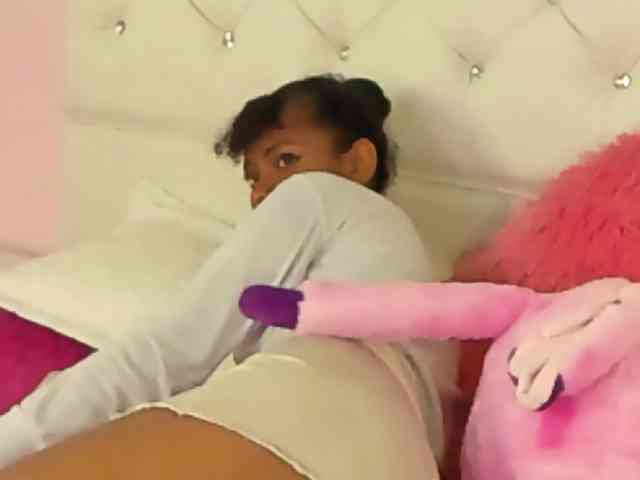 Alejamiller1703 webcam