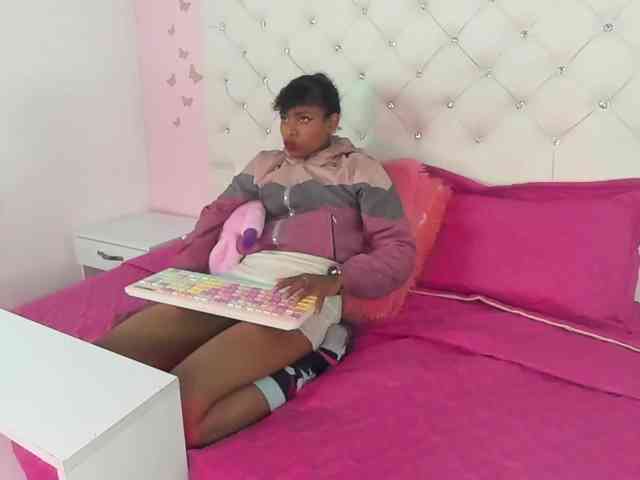 Alejamiller1703 webcam