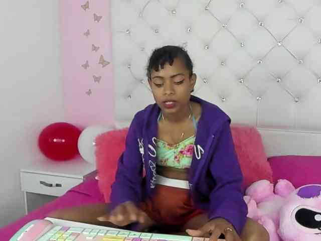 Alejamiller1703 webcam