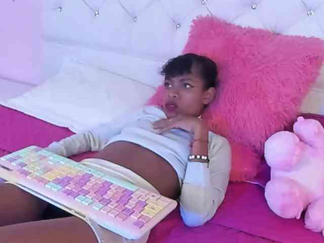 Alejamiller1703 webcam