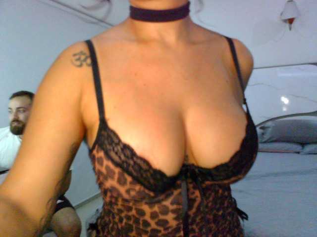 Live with hotcoupelexx11 on FliCam