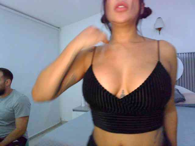 hotcouplexx11 webcam