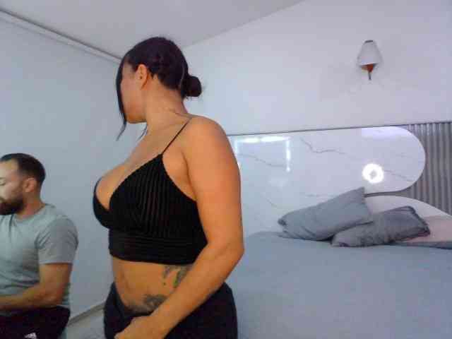 hotcouplexx11 webcam