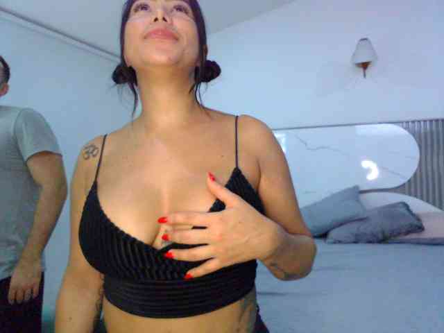 hotcouplexx11 webcam