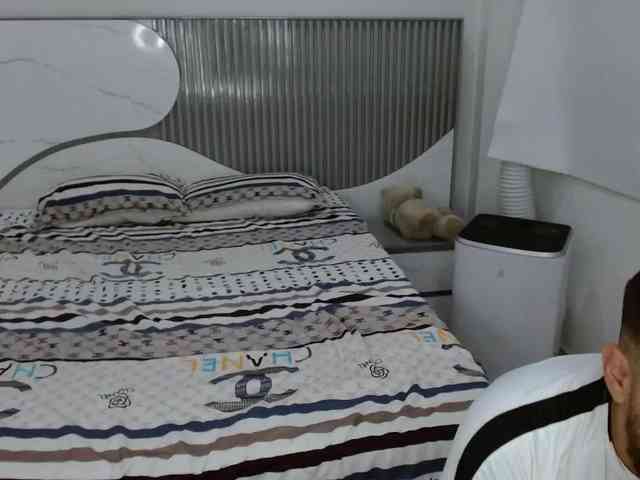 hotcouplexx11 webcam