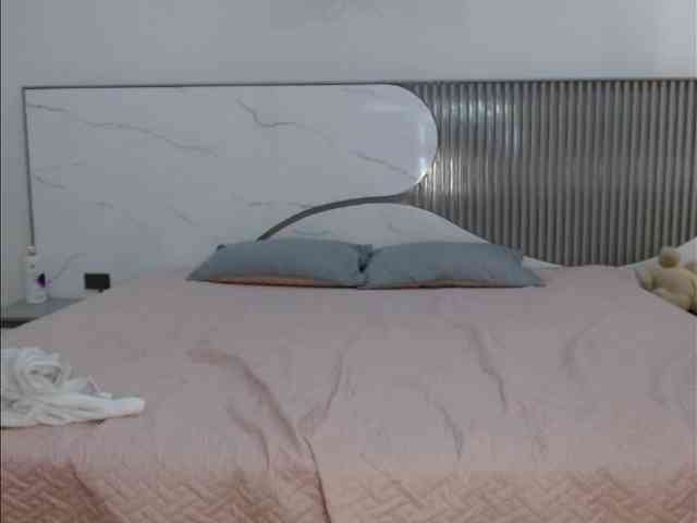 hotcouplexx11 webcam