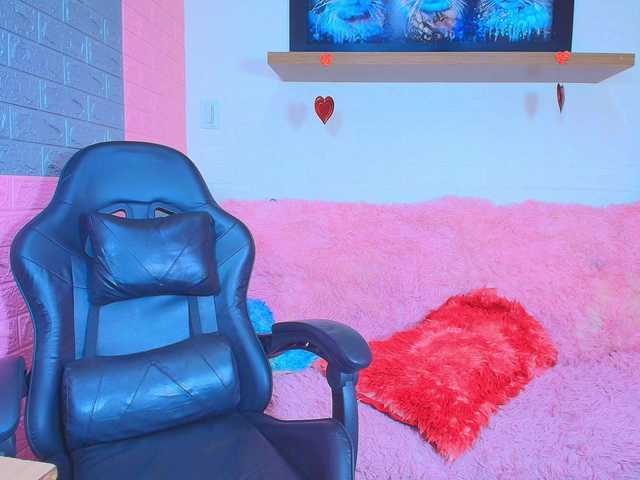 Hotcakes-uwu's BongaCams show and profile