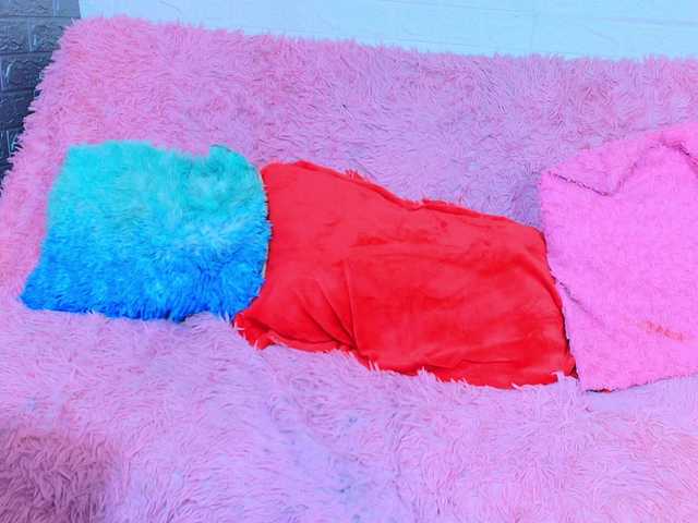 Hotcakes-uwu's BongaCams show and profile